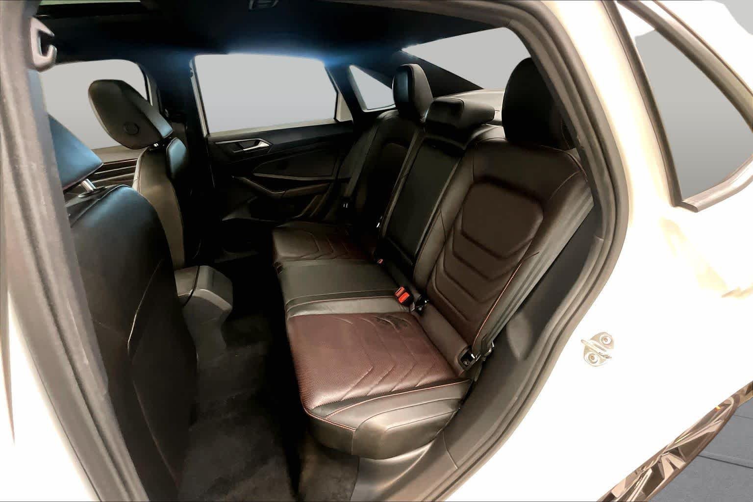 Used 2023 Pure White Volkswagen Autobahn image 20