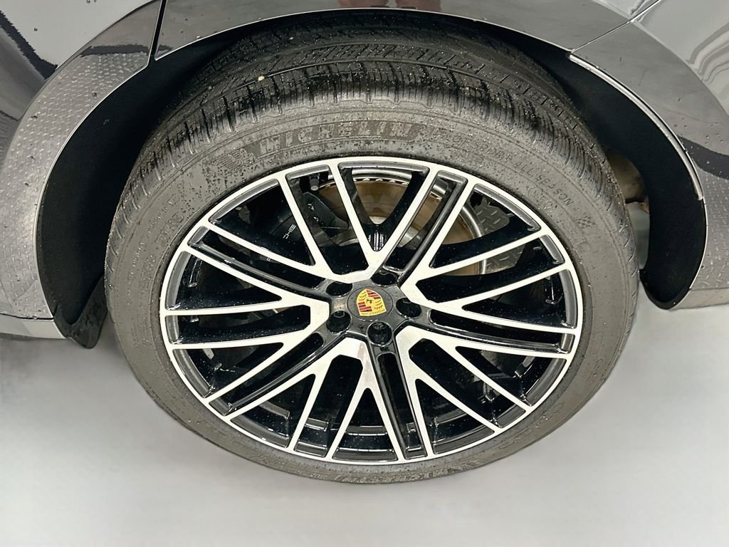 Used 2025 Black Porsche  image 34