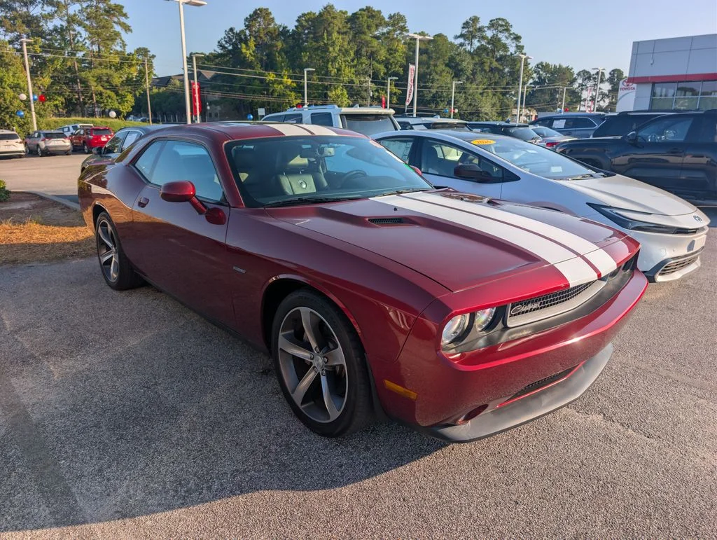 Used 2014 Red Dodge R/T image 1