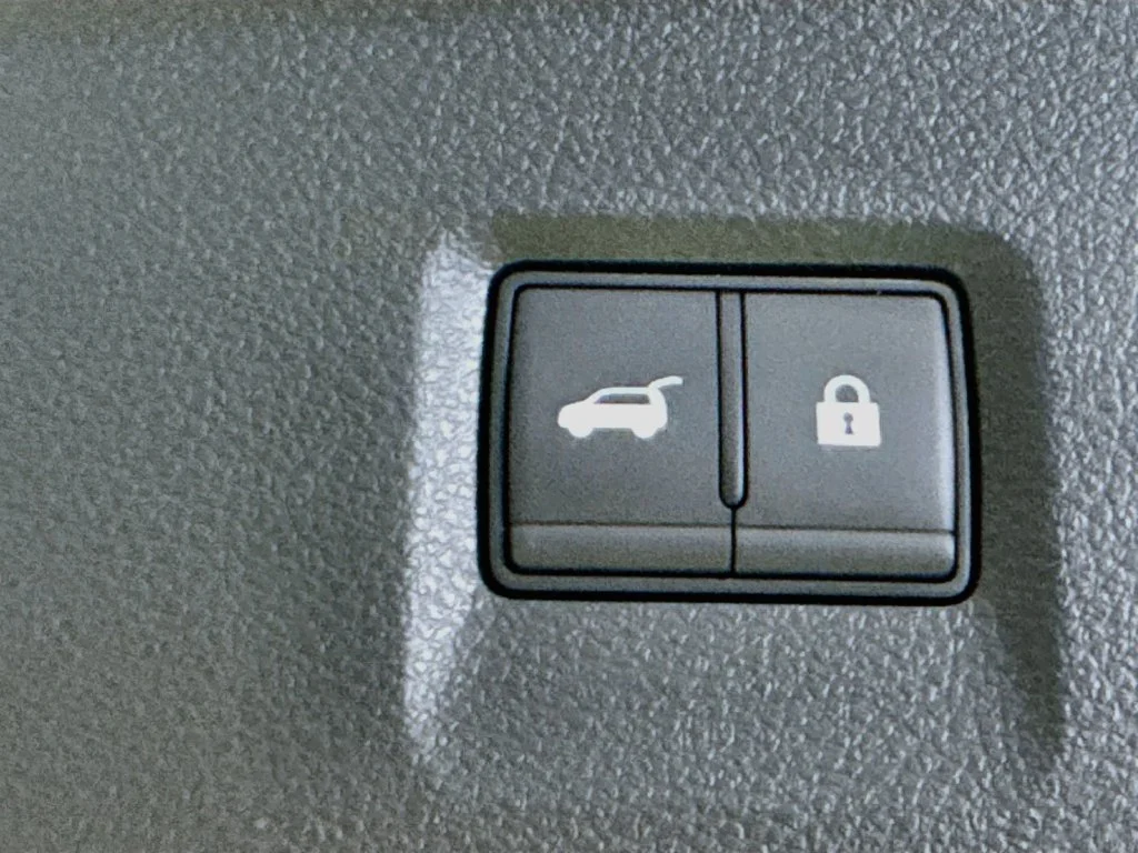 Certified Used 2027 White INFINITI SPORT image 36