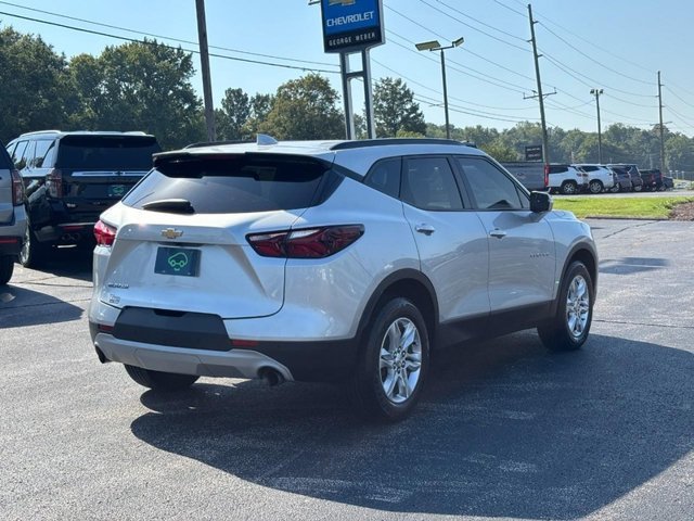 Used 2021 SILVER ICE METALLIC Chevrolet LT image 5