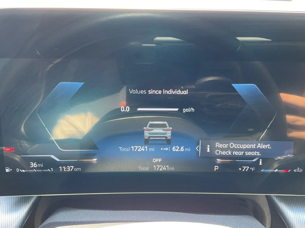 Used 2025 Green BMW xDrive28i image 32