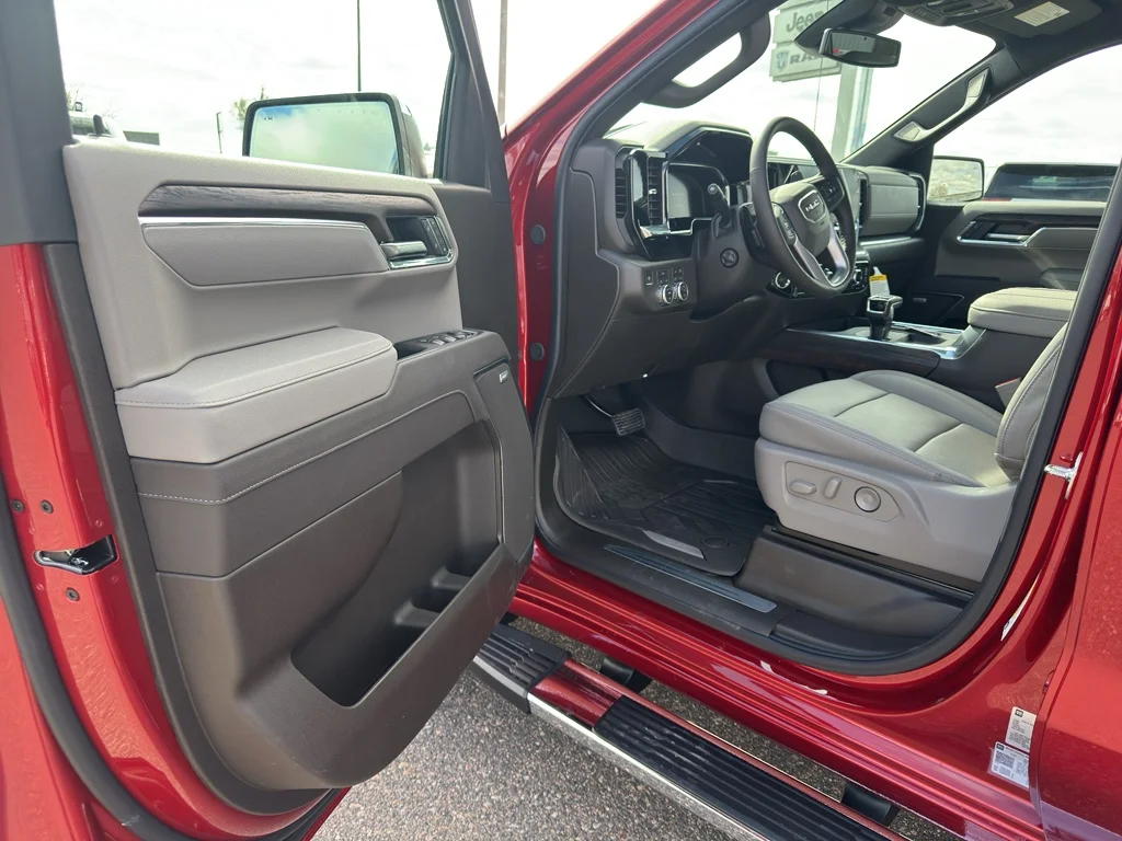2026 GMC Sierra 1500 SLT - Photo 12