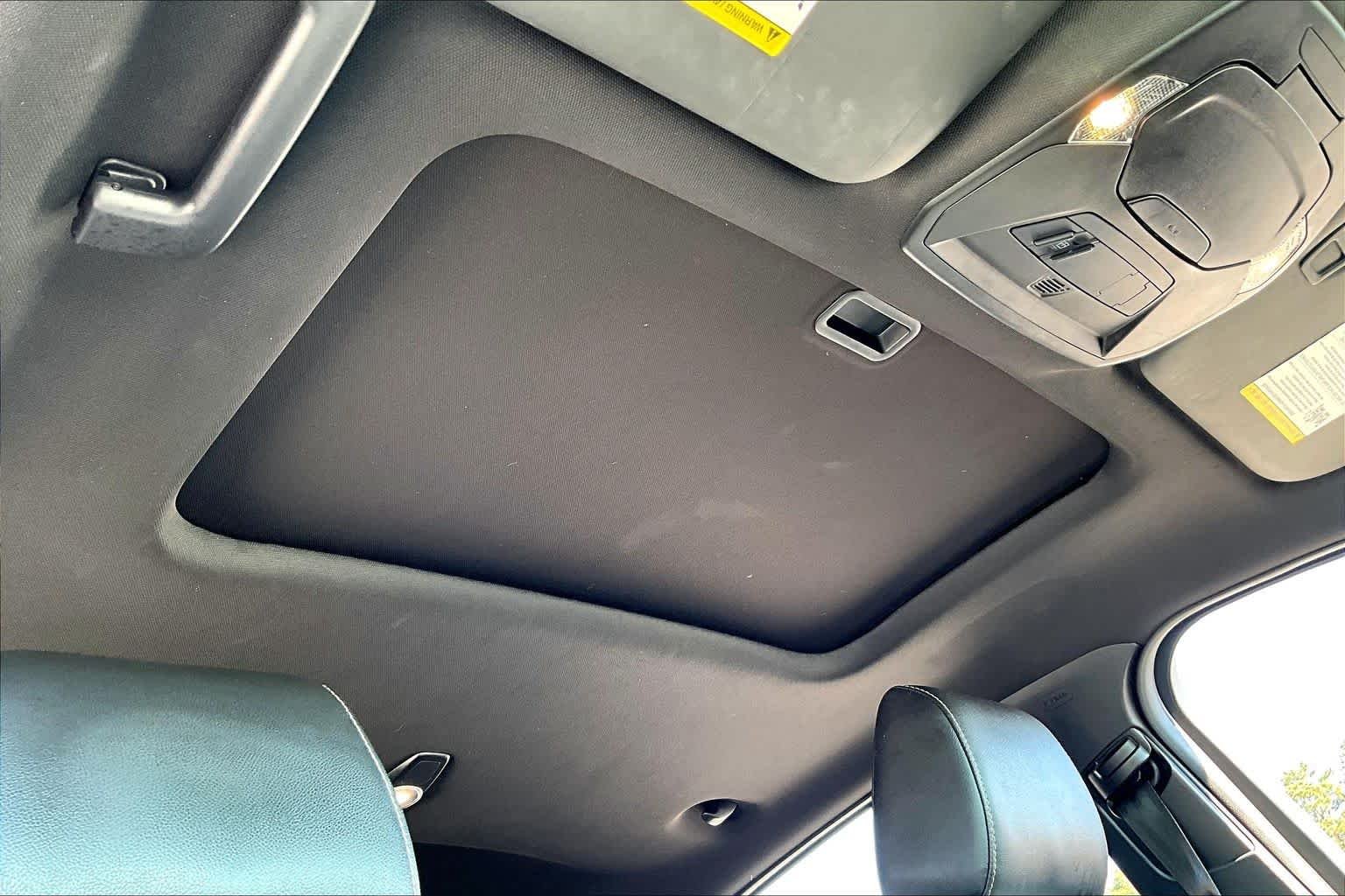 Used 2017 Oxford White Ford ST image 14
