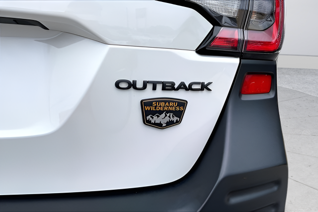 Used 2022 White Subaru Wilderness image 32