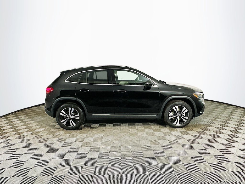 New 2026 Night Black Mercedes-Benz GLA 250 image 38