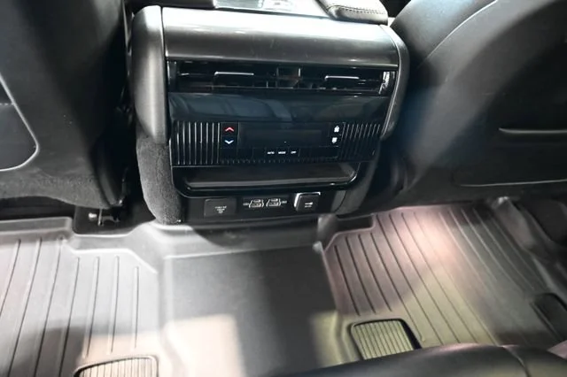 Used 2022  Jeep Series I image 31