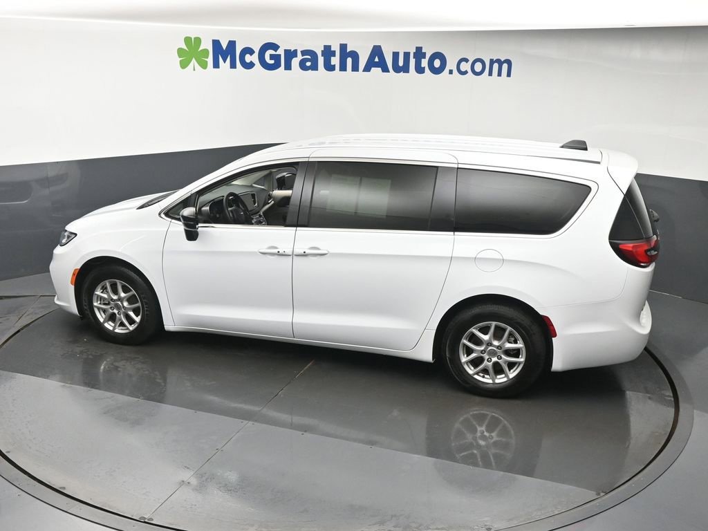 Used 2024 White Chrysler Touring L image 26