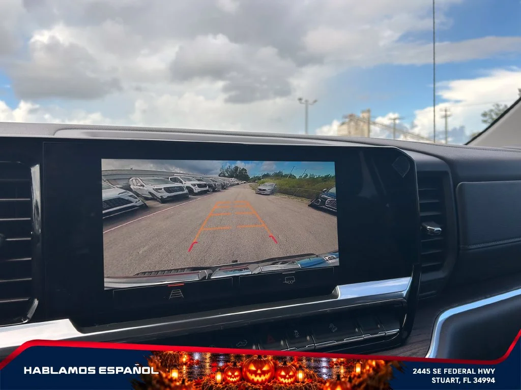 New 2026 Glacier White Tricoat GMC SLT image 31