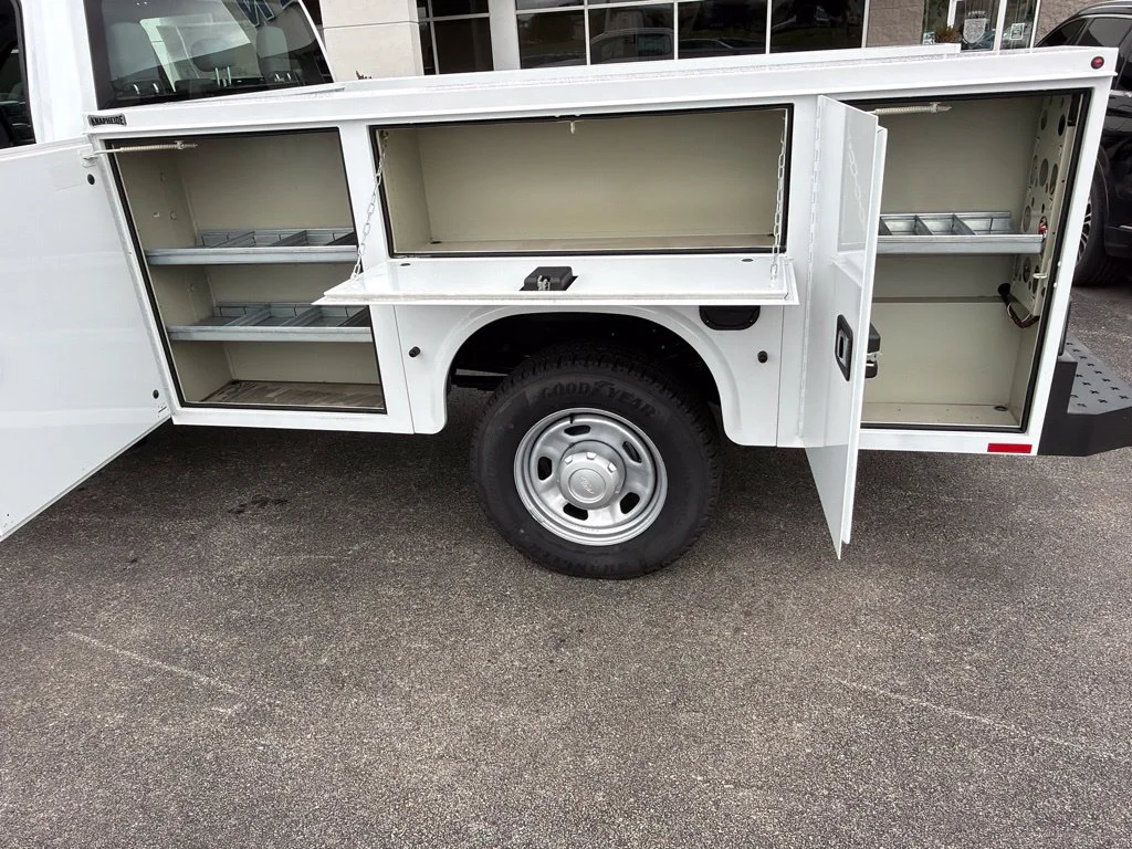 New 2027 Oxford White Ford F-350® XL image 13