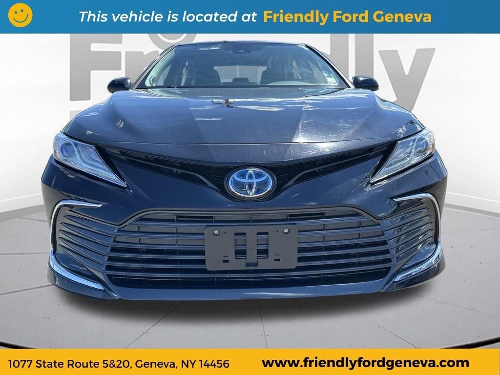 Used 2022 Black Toyota XLE image 8