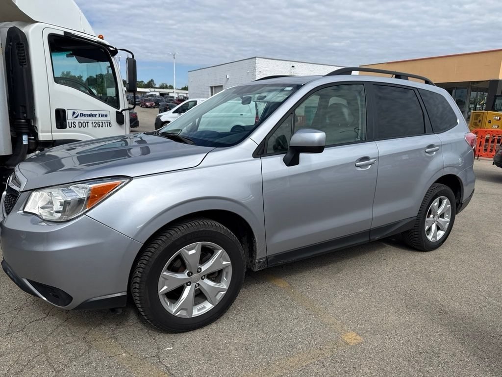Used 2015 Ice Silver Metallic Subaru 2.5i Premium image 10
