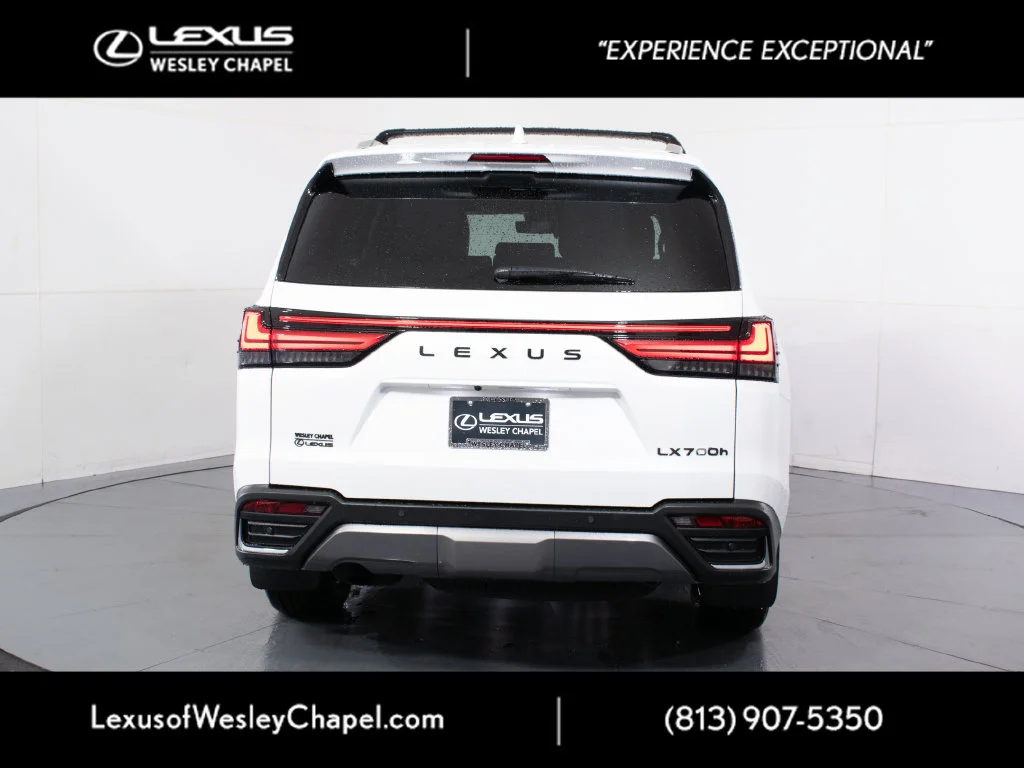 New 2026 Eminent White Pearl Lexus LX 700h LUXURY image 4