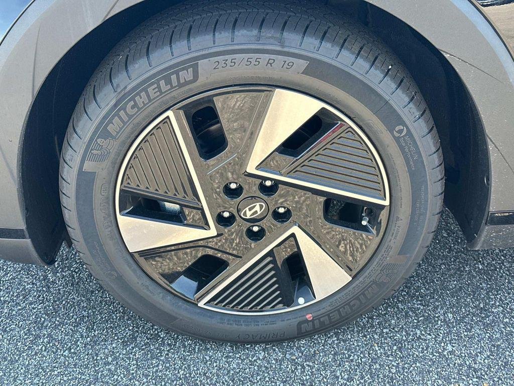 2025 Hyundai IONIQ 5 SEL - Photo 18