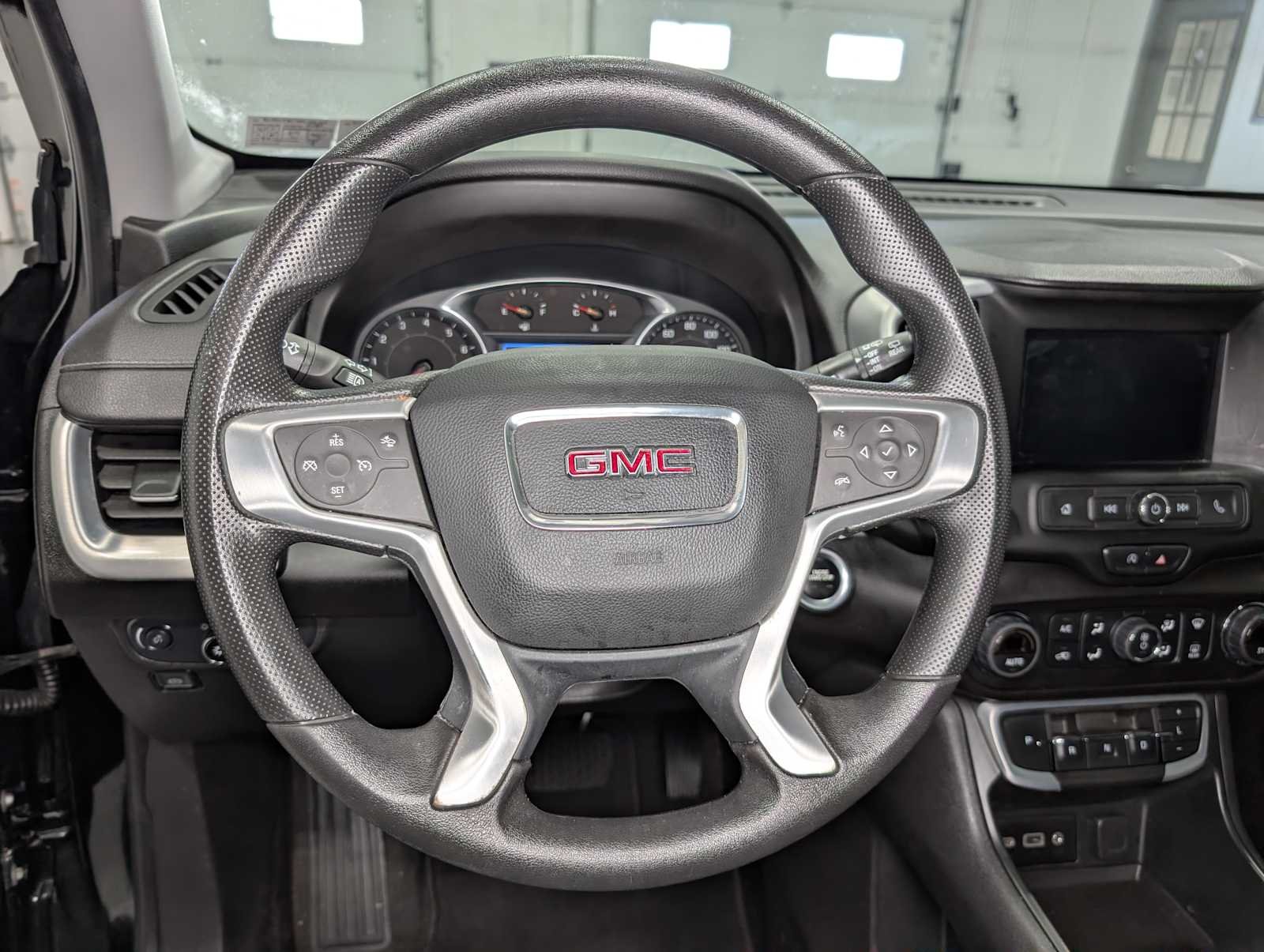 Used 2022 Ebony Twilight Metallic GMC SLE image 37