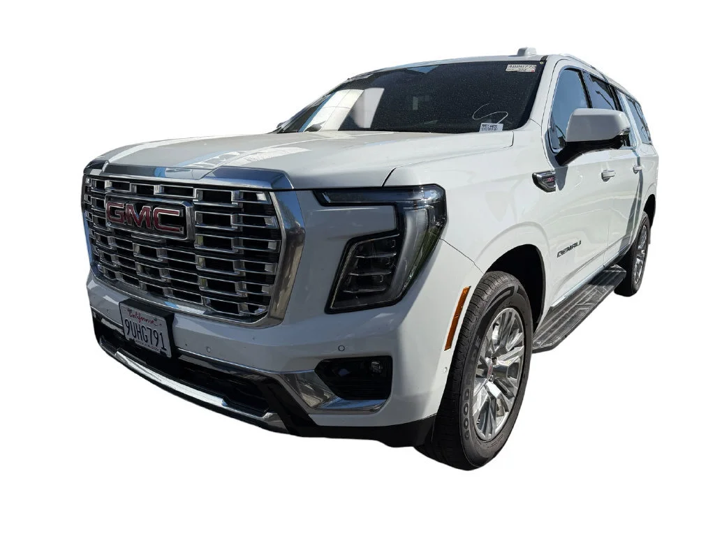 Used 2025 Summit White GMC Denali image 11