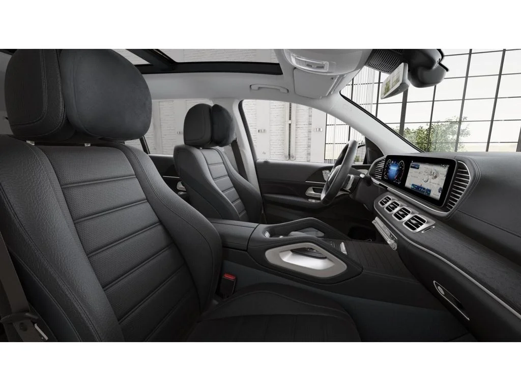 Used 2025 Black Mercedes-Benz GLS 450 image 4