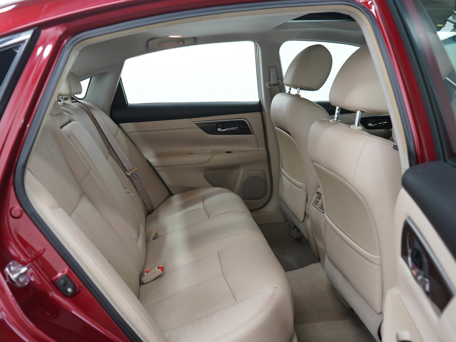 Used 2013 Cayenne Red Metallic Nissan 2.5 SL image 12