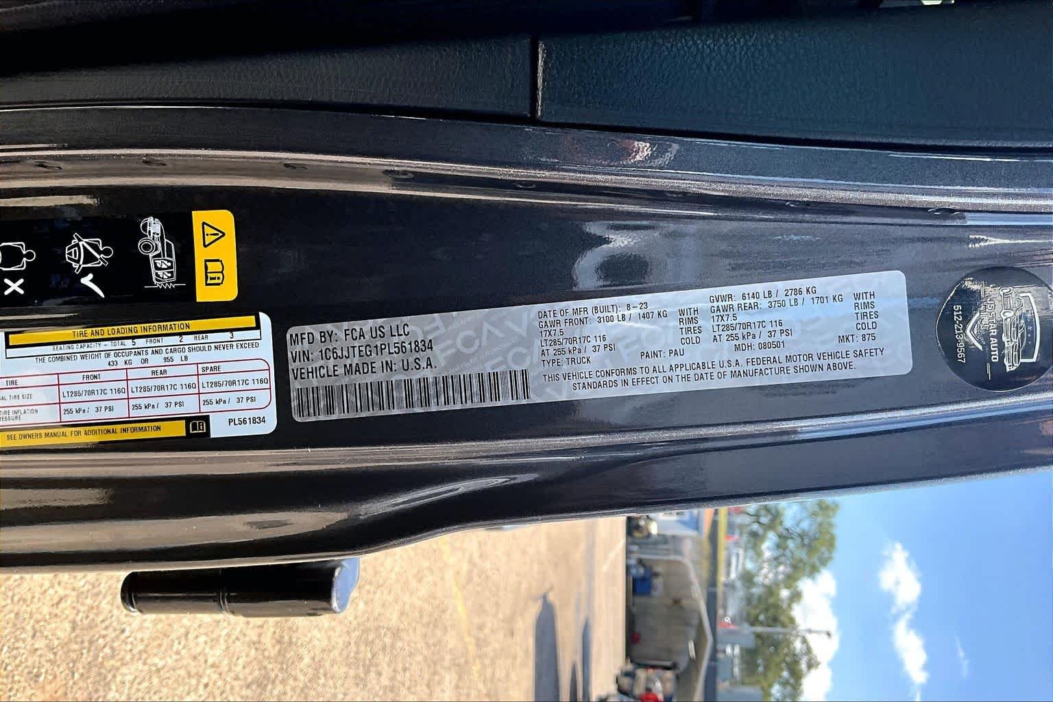 Certified Used 2023 Granite Crystal Clearcoat Metallic Jeep Mojave image 34
