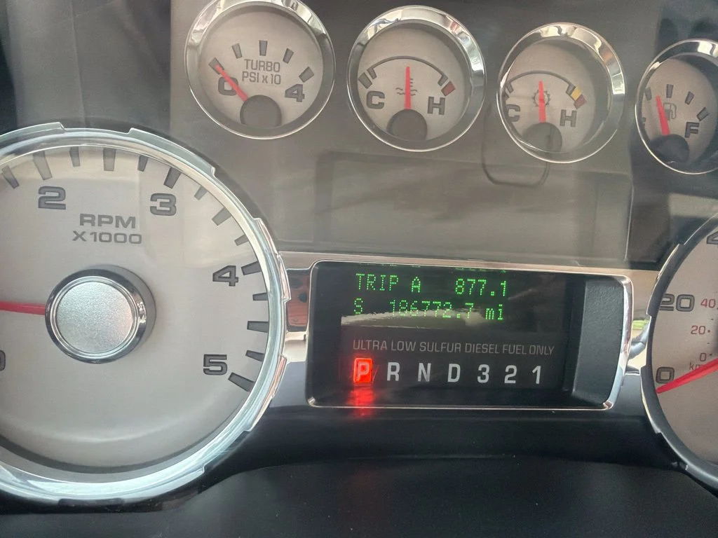 Used 2010  Ford Lariat image 1