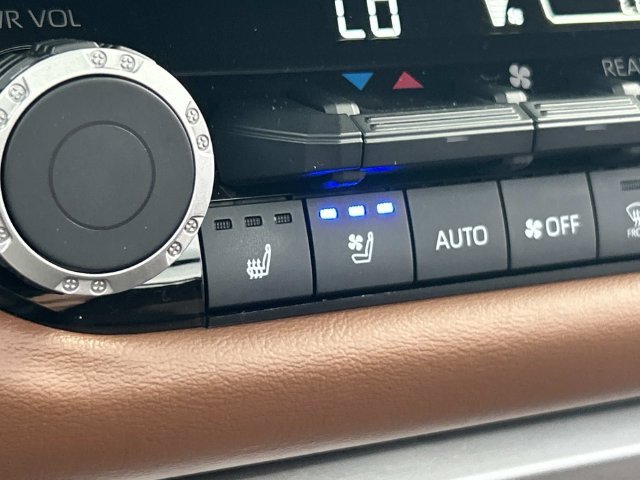 Used 2025 Gray Toyota 1794 Edition image 32