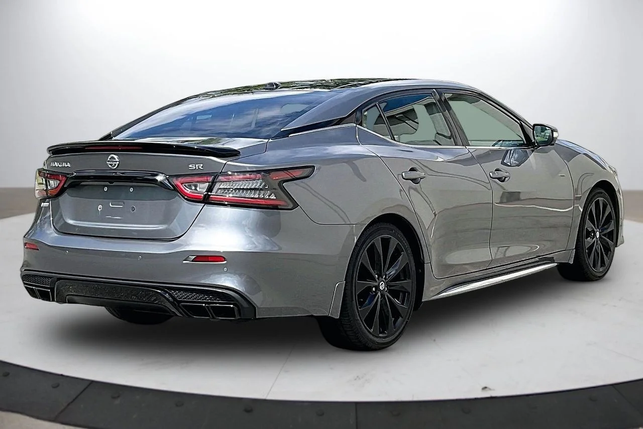 Certified Used 2021 Gray Nissan SR image 8