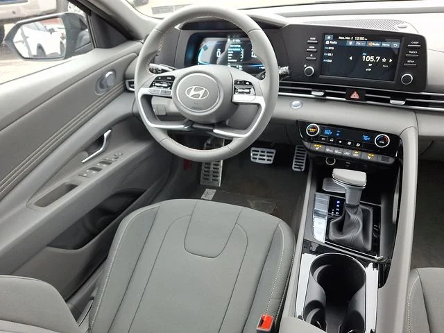 New 2026 Black Hyundai SEL Sport image 9