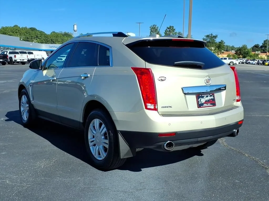 Used 2015 SILVER COAST METALLIC Cadillac Luxury Collection image 17