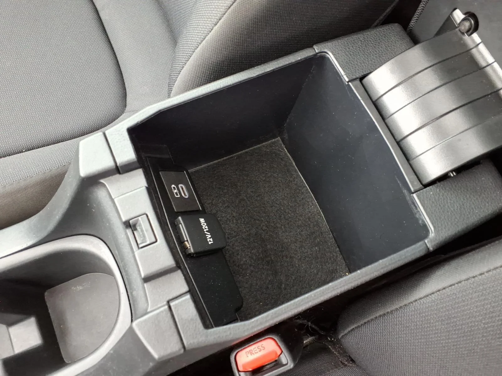 Used 2024 Wind Chill Pearl Toyota LE image 21