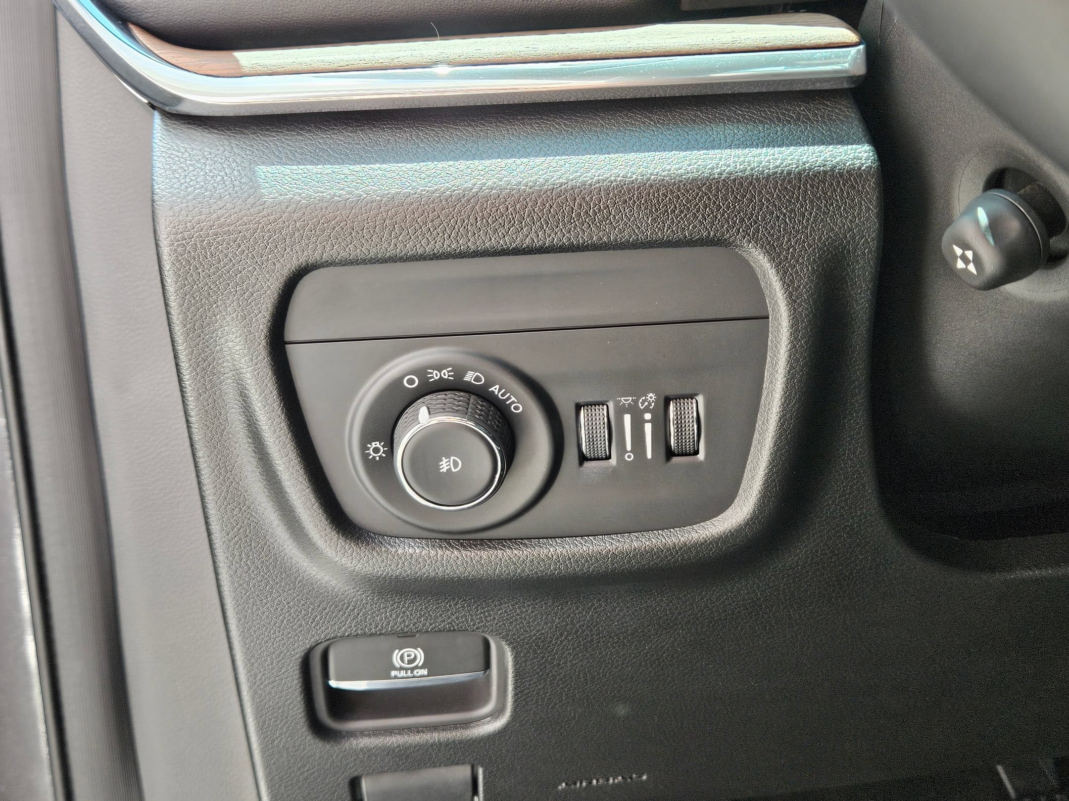 Used 2023 Baltic Gray Metallic Clearcoat Jeep Summit image 20