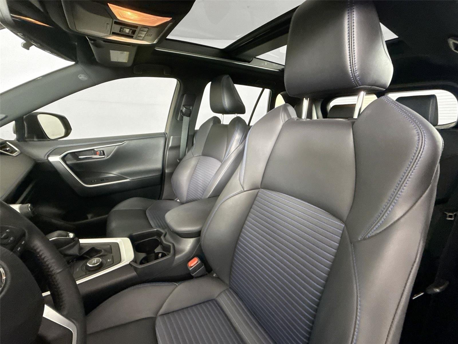 Certified Used 2021 Silver Sky Metallic/Midnight Black Metallic Toyota Hybrid XSE image 3