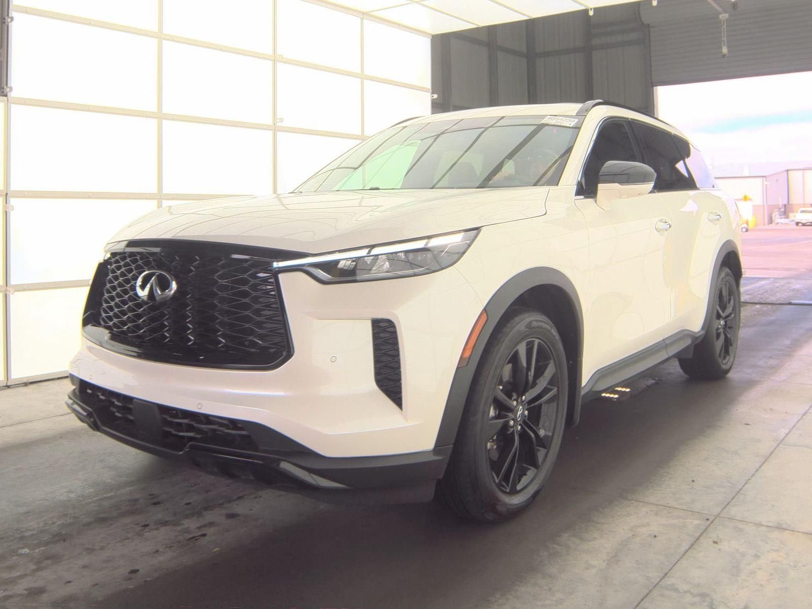 2025 INFINITI QX60 LUXE AWD's photo