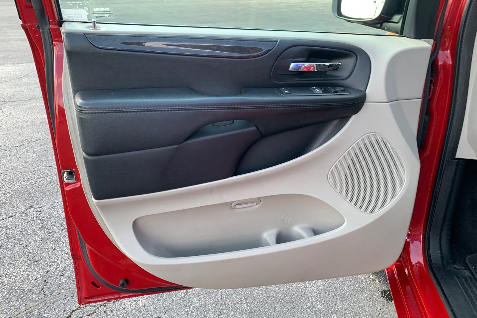 Used 2015 Red Dodge SE image 12