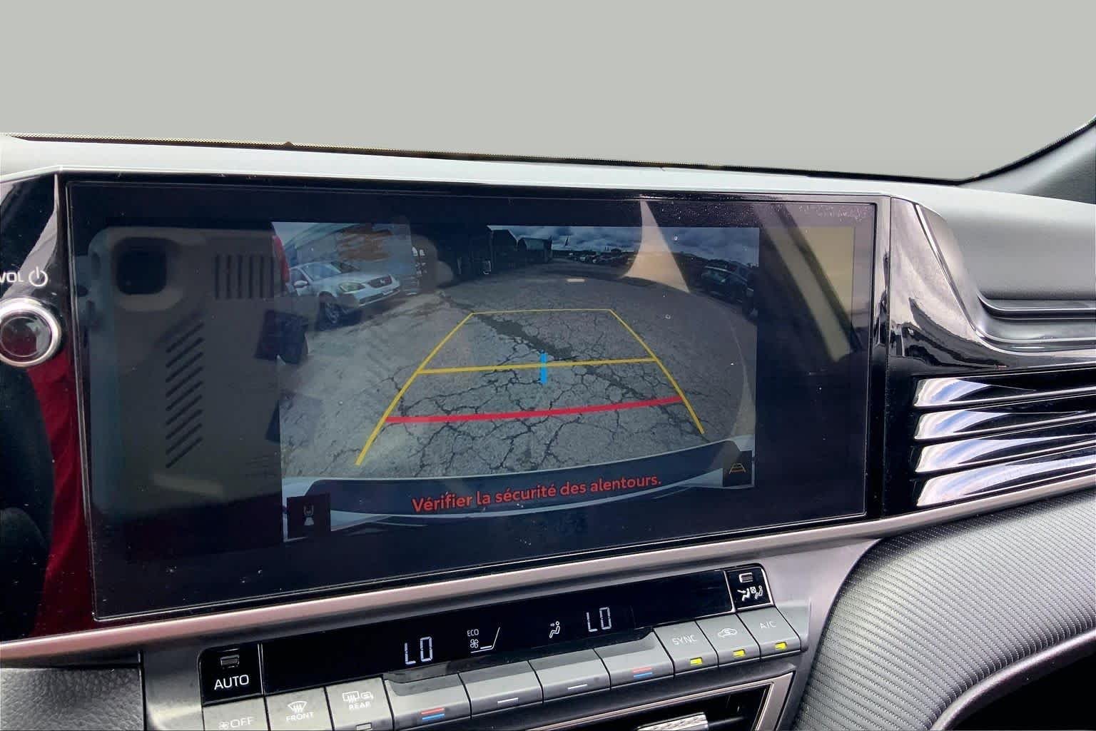 Used 2025 Ice Cap Toyota SE image 24