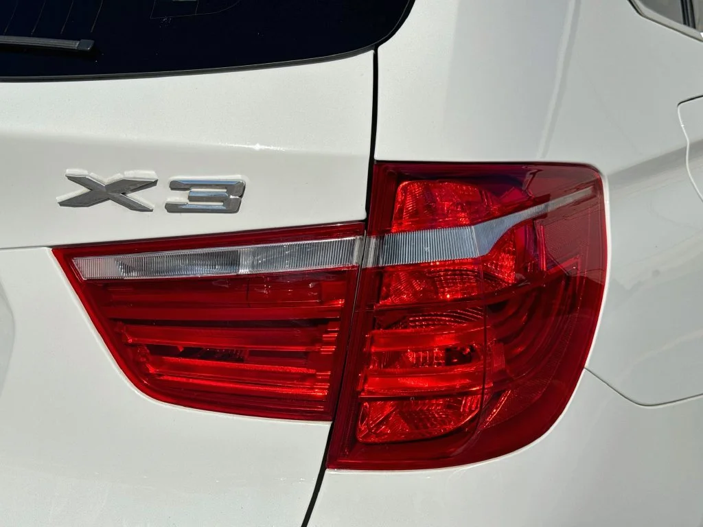 Used 2016 White BMW xDrive28i image 34