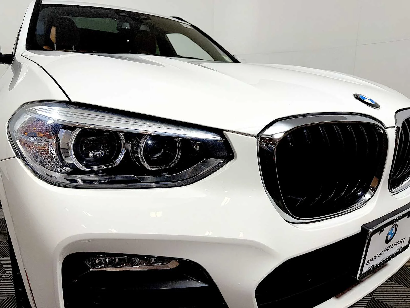 Used 2019 Alpine White BMW xDrive30i image 25