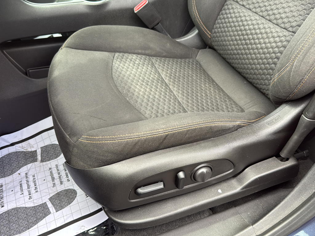 Used 2019 Blue GMC SLE image 30