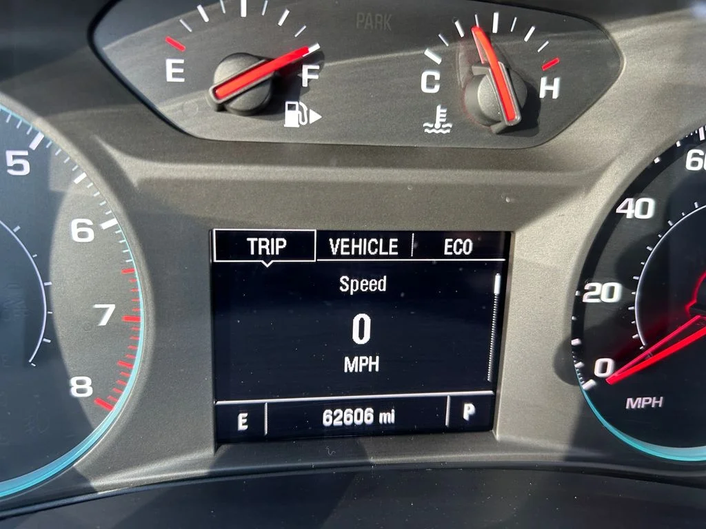 Used 2024 Gray Chevrolet LT image 10