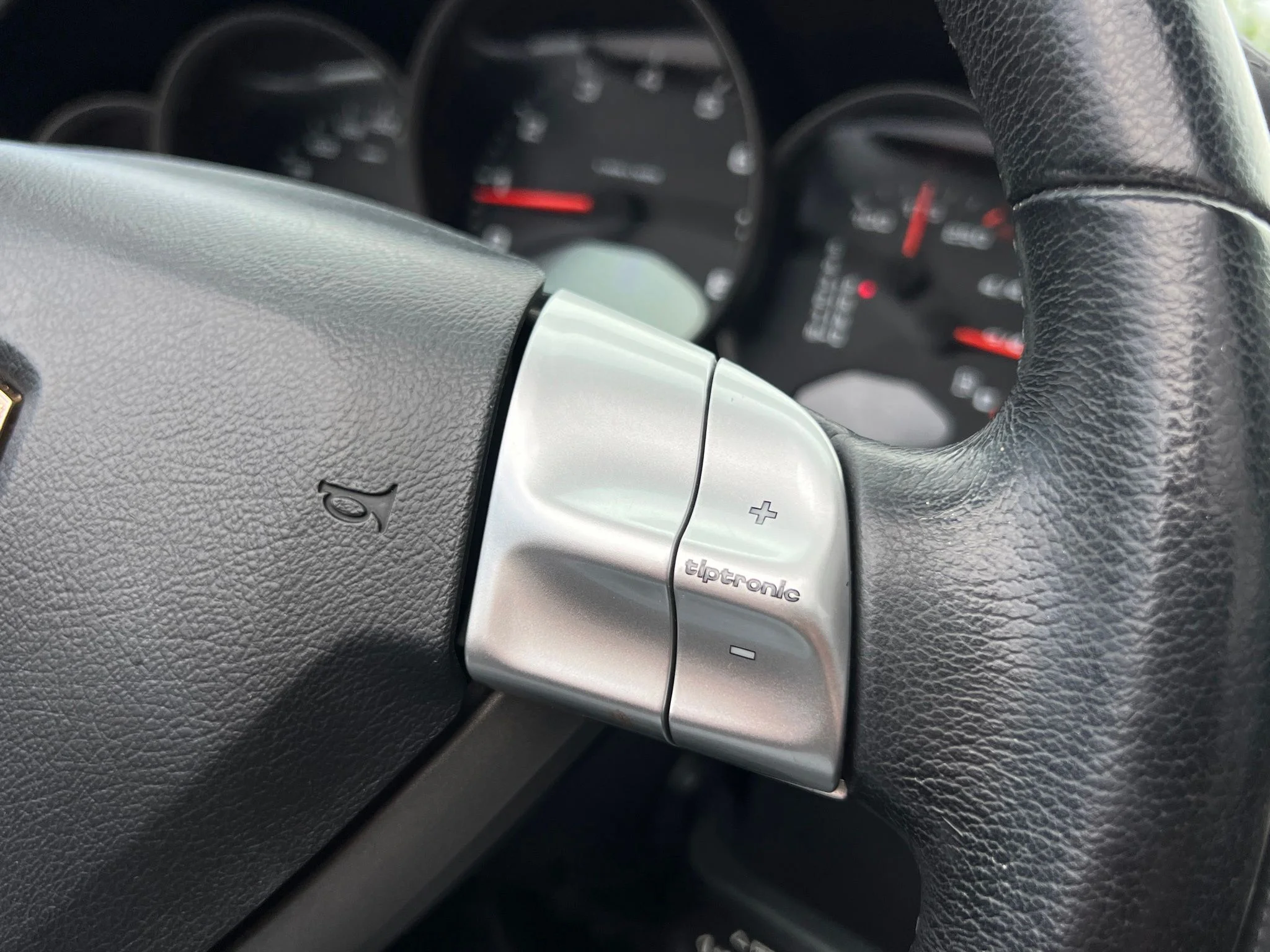 Used 2006 Silver Porsche Carrera 4 image 16