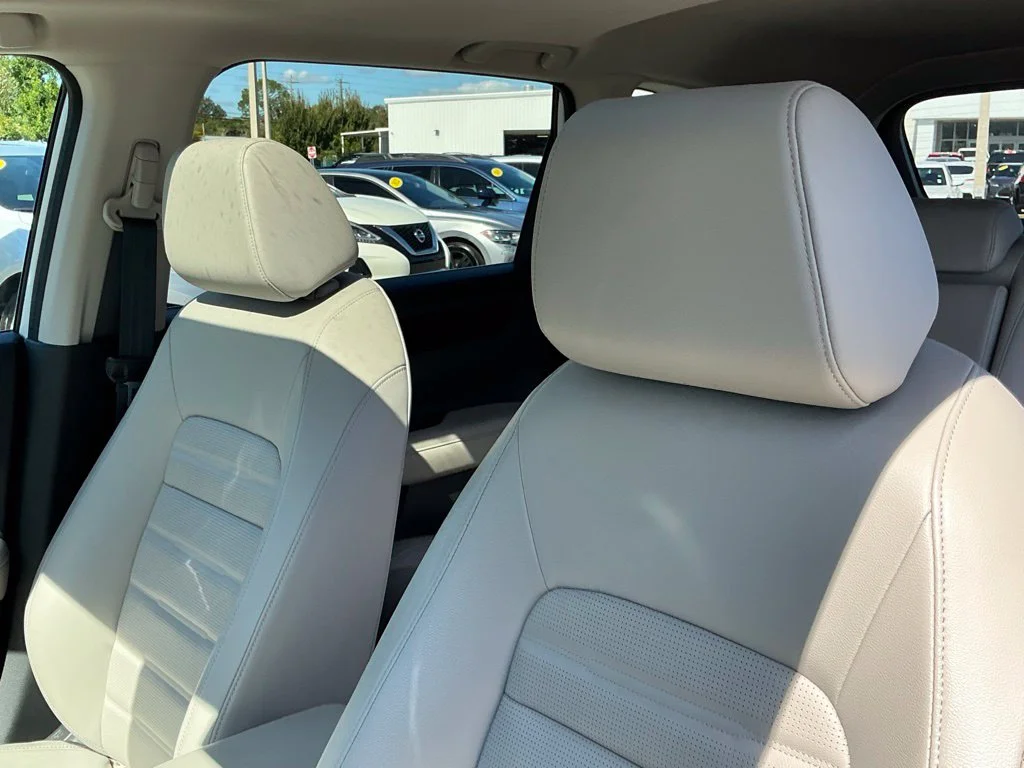 Used 2024  Honda EX-L image 23