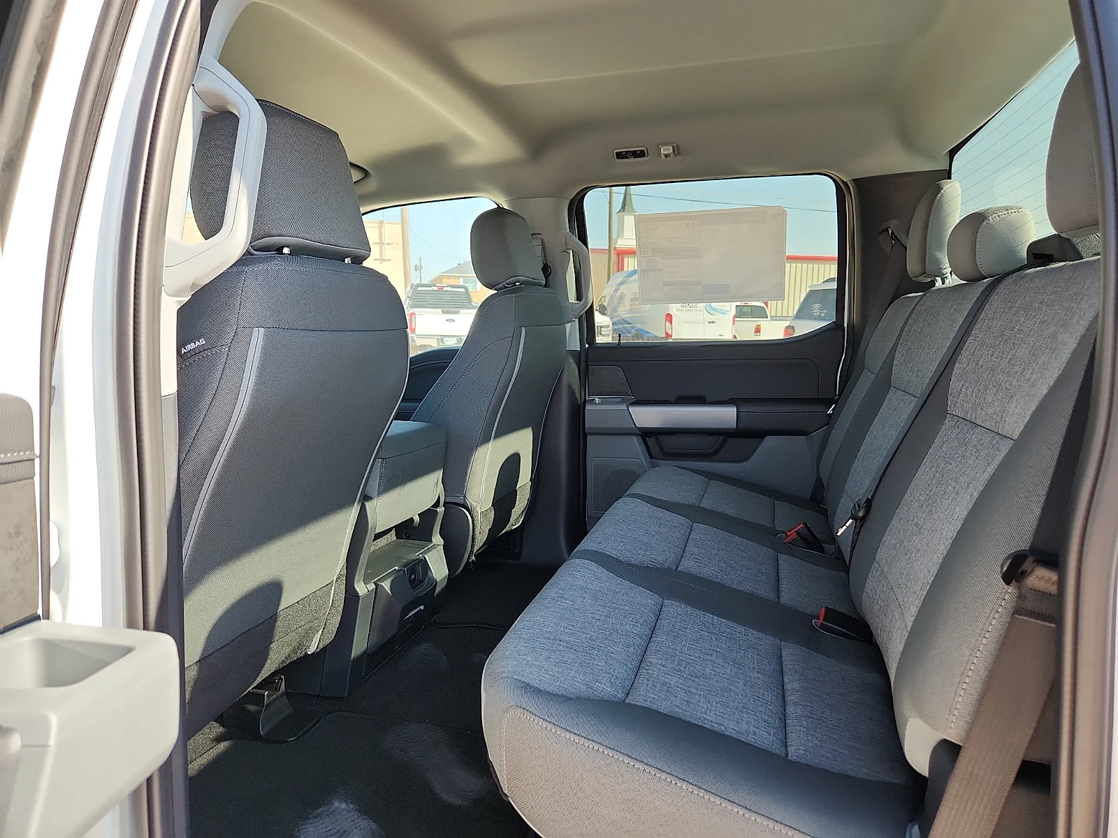New 2026 Oxford White Ford XLT image 18