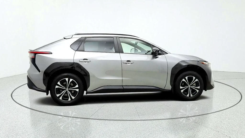 Used 2023 Heavy Metal Toyota XLE AWD w/ Weather Package image 4