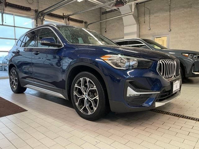 Used 2020 Blue BMW xDrive28i image 1
