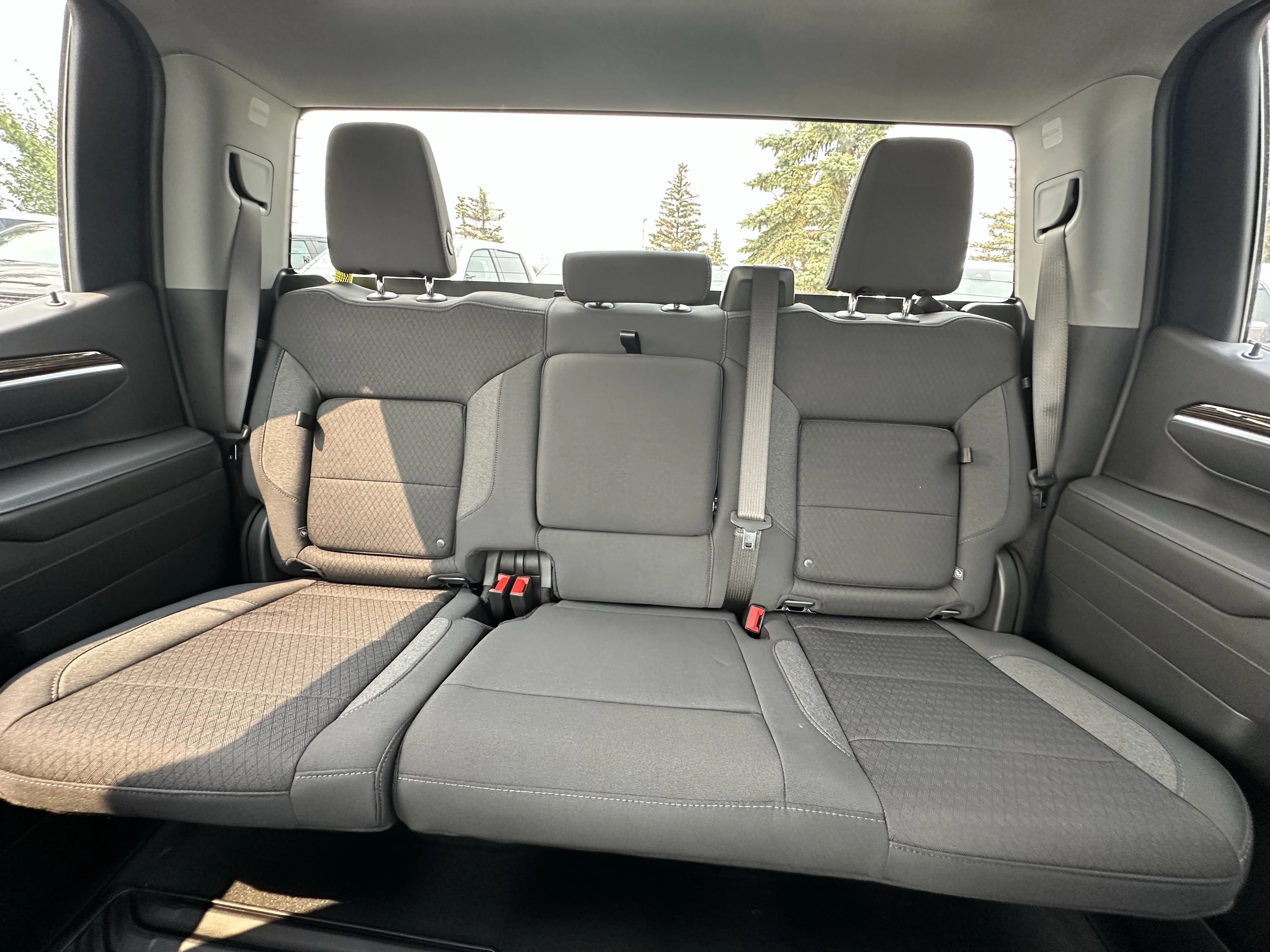 New 2026 Sterling Metallic GMC Elevation image 22