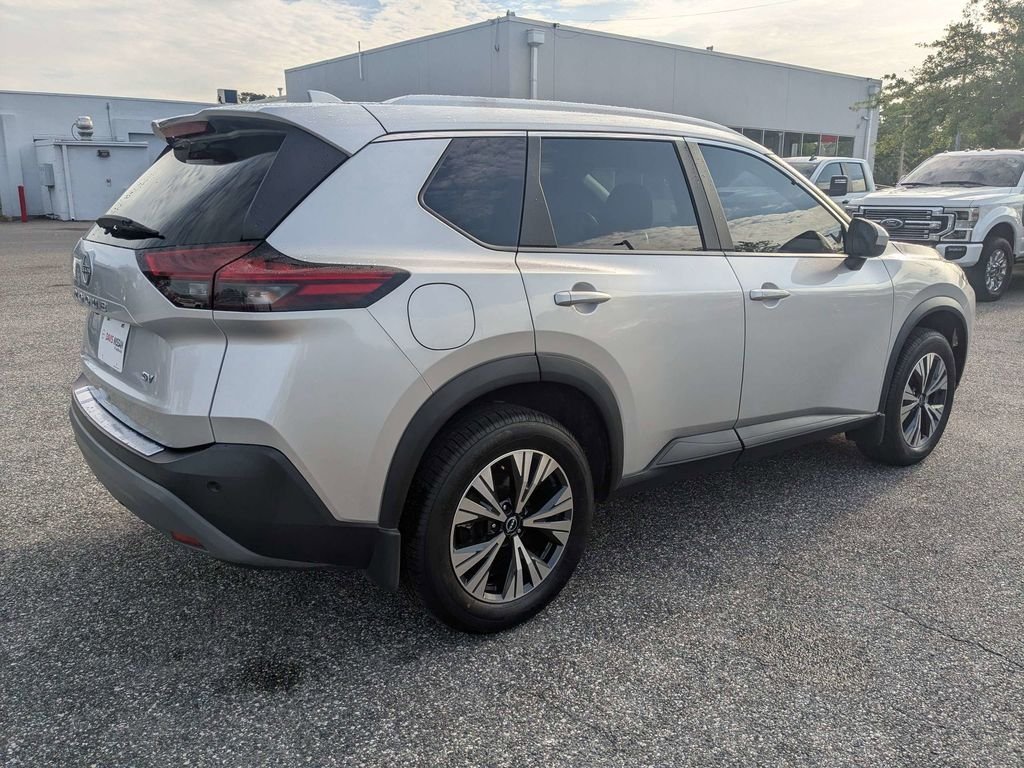 Used 2023 Silver Nissan SV image 4