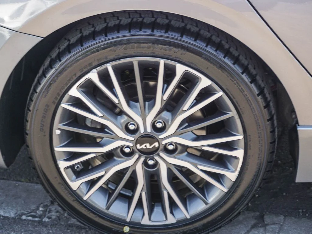 Certified Used 2023 Gray Kia GT-Line image 9