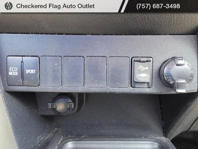 Used 2015 Magnetic Gray Metallic Toyota LE image 18