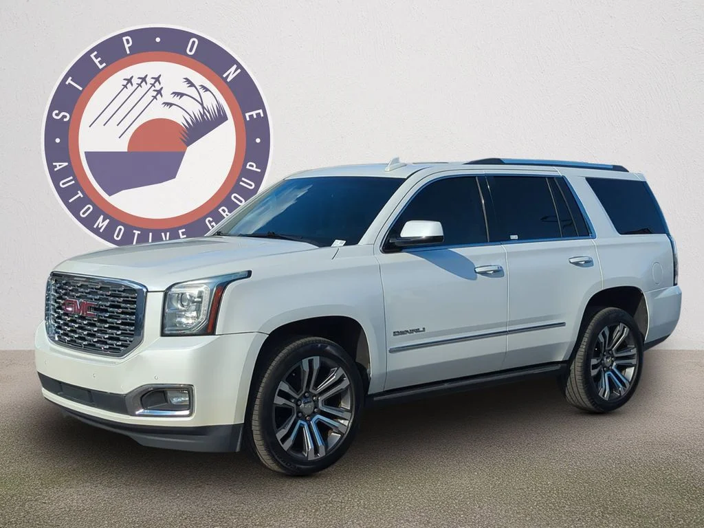Used 2019 White GMC Denali image 1