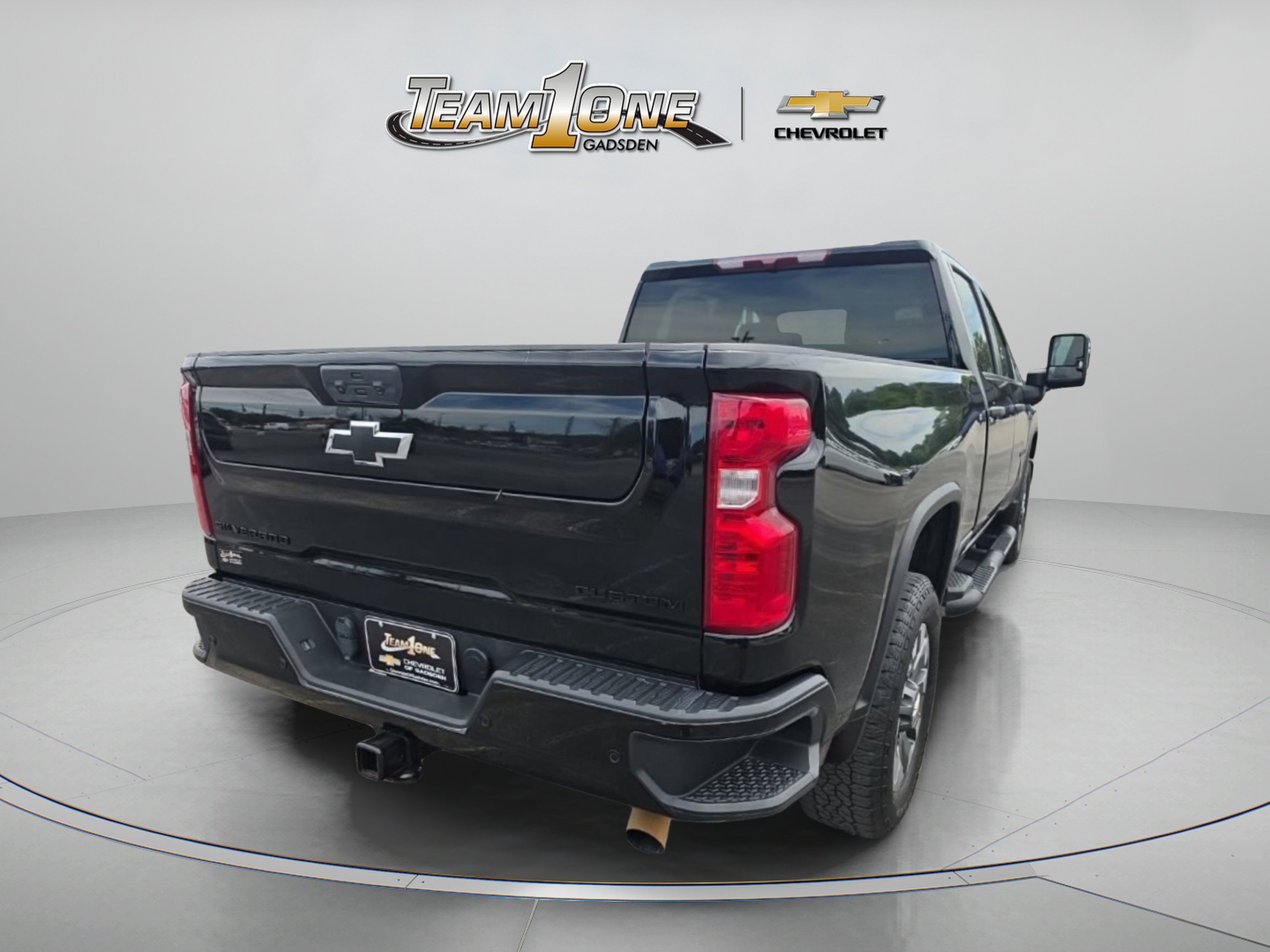 Used 2024 Black Chevrolet Custom image 7