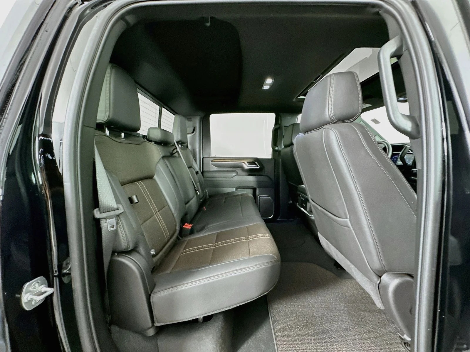 Used 2025 Black Chevrolet High Country image 30